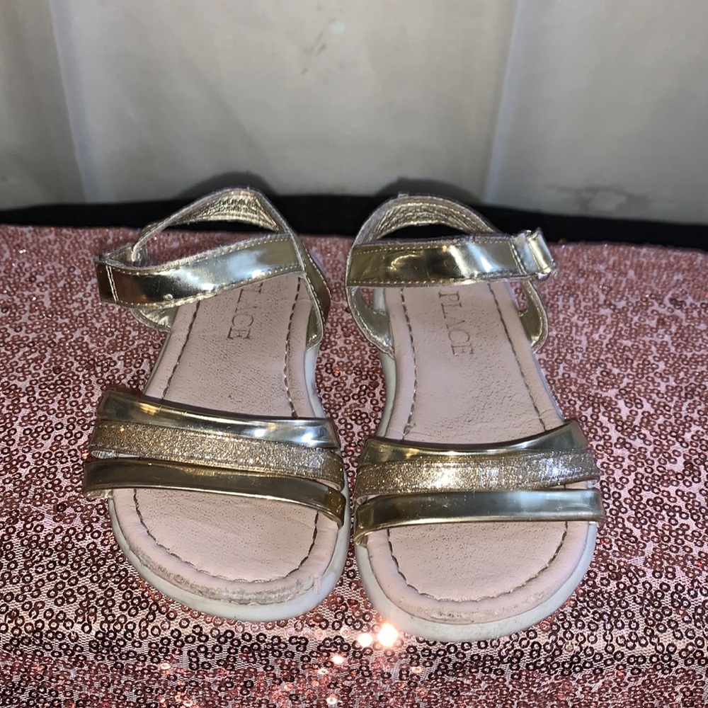 Place - Velcro Sandles Gold- Girl -  Size 7 - GUC